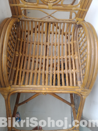 একটি বেতের রকিং চেয়ার